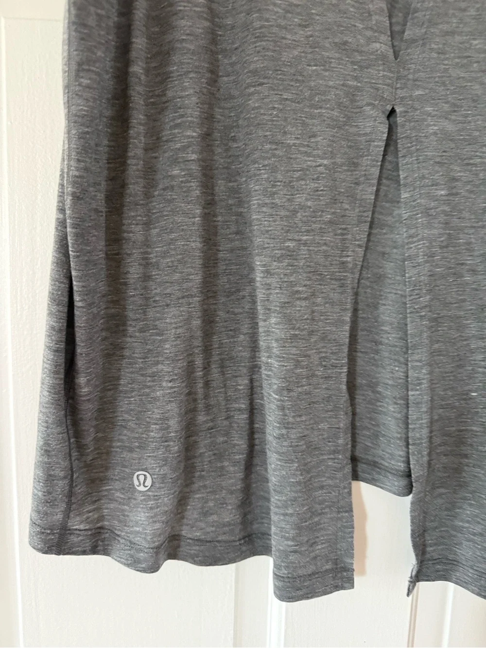 lululemon athletica Heather Gray Open-Slit Short Sleeve Top, Sz 10, Can B Tied!
